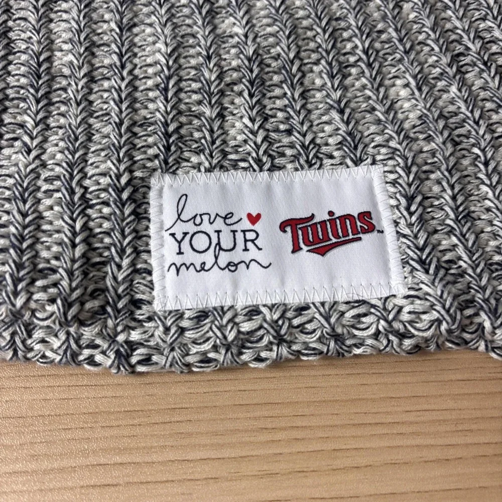 Minnesota Twins Hat Beanie Mens Gray White‎ MLB Baseball Knit Cuffed Made USA